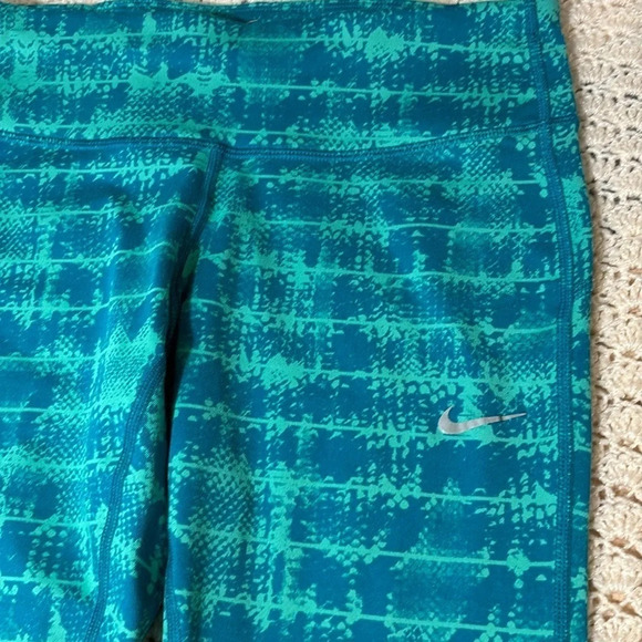NIKE Women's 22" Epic Run Cropped Running Tights 825863 Green Blue Print Size S - Picture 2 of 11